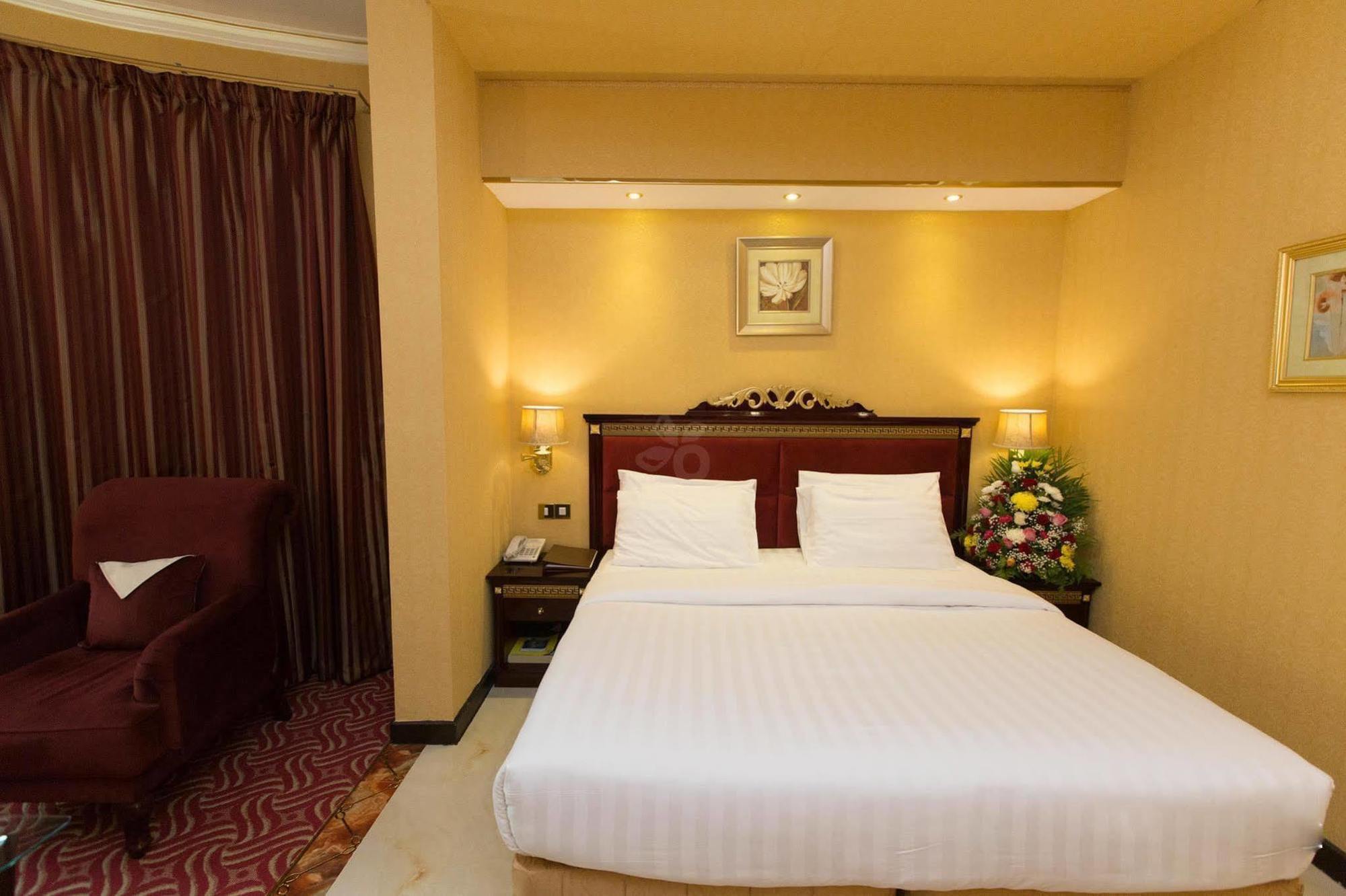 Comfort Deira Готель 3*